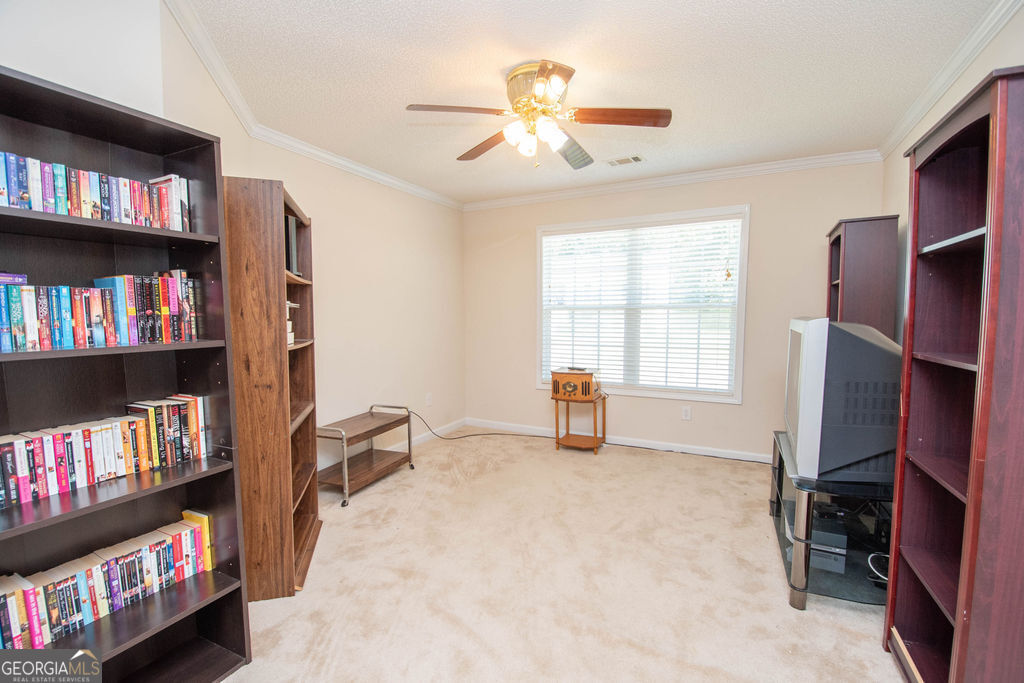 136 Peachtree Glenn Drive