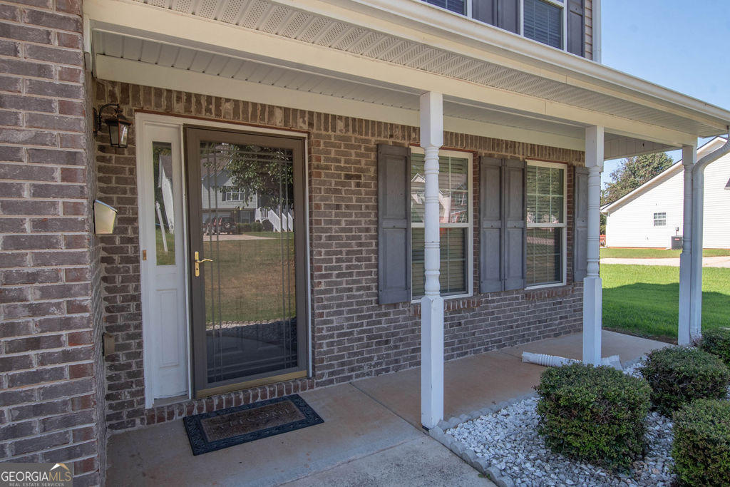 136 Peachtree Glenn Drive