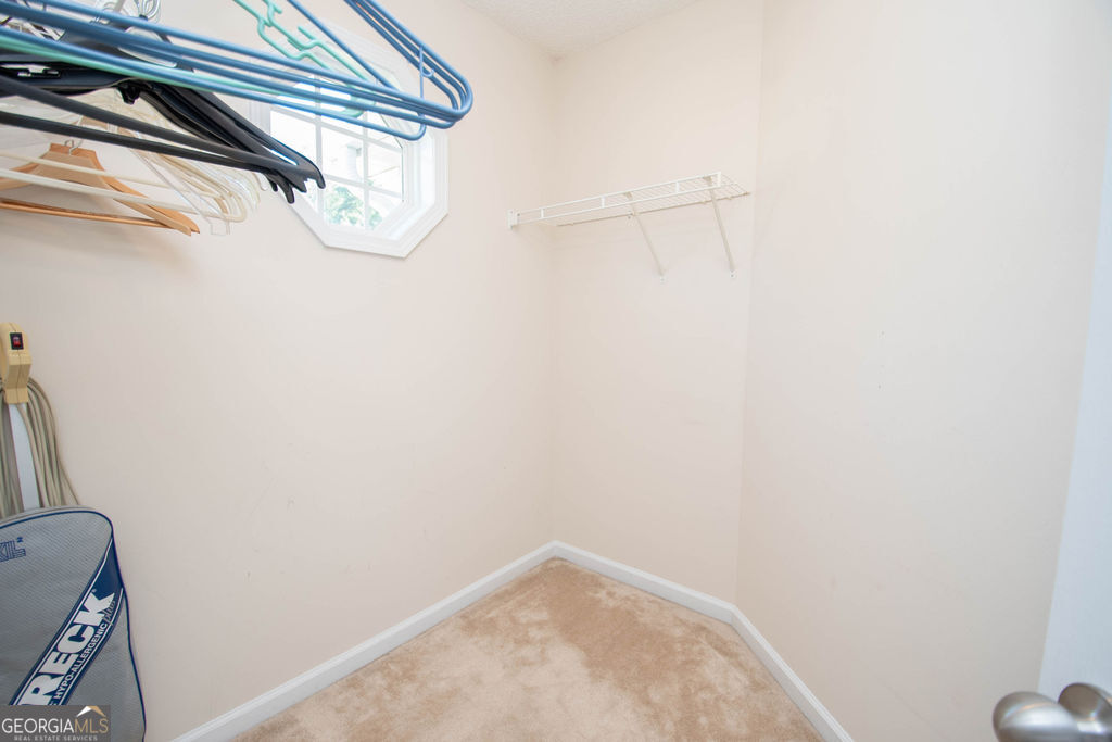 136 Peachtree Glenn Drive
