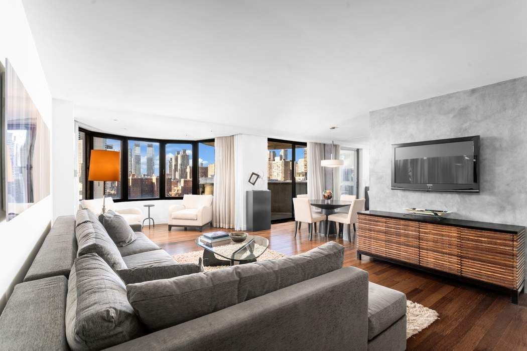 44 W 62nd Street 12A