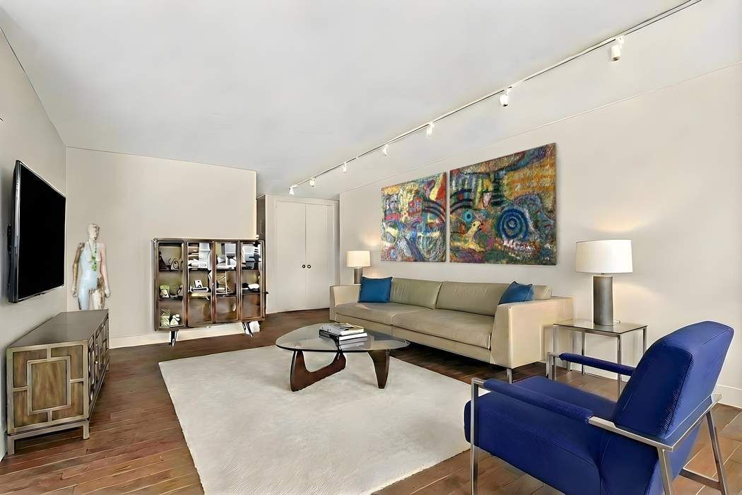 44 W 62nd Street 28C
