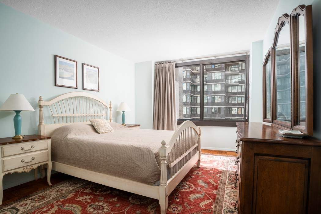 44 W 62nd Street 12E