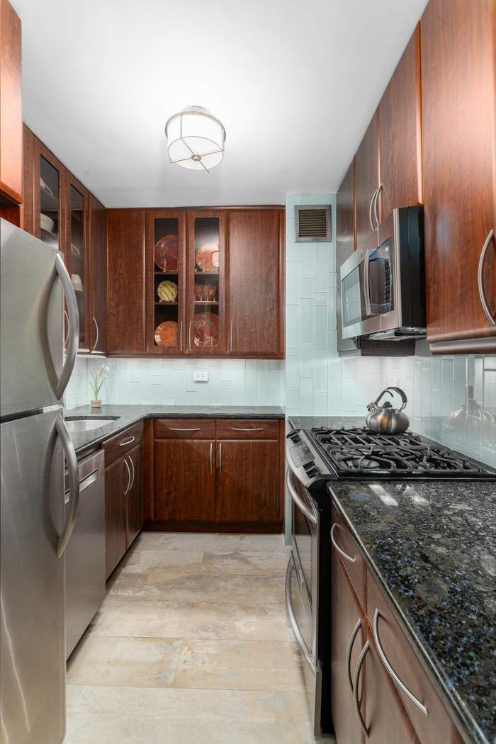 44 W 62nd Street 12F