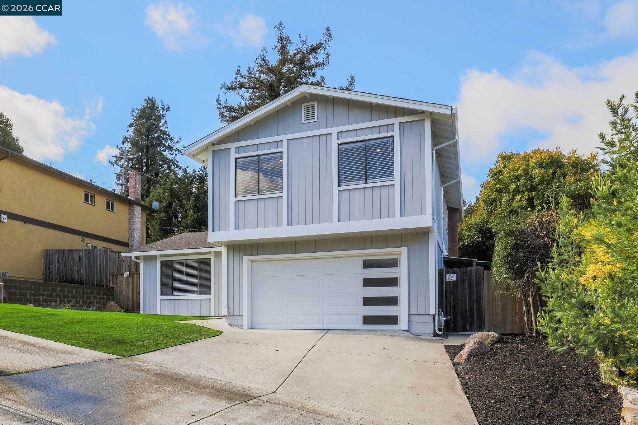 2185 Greenridge Dr