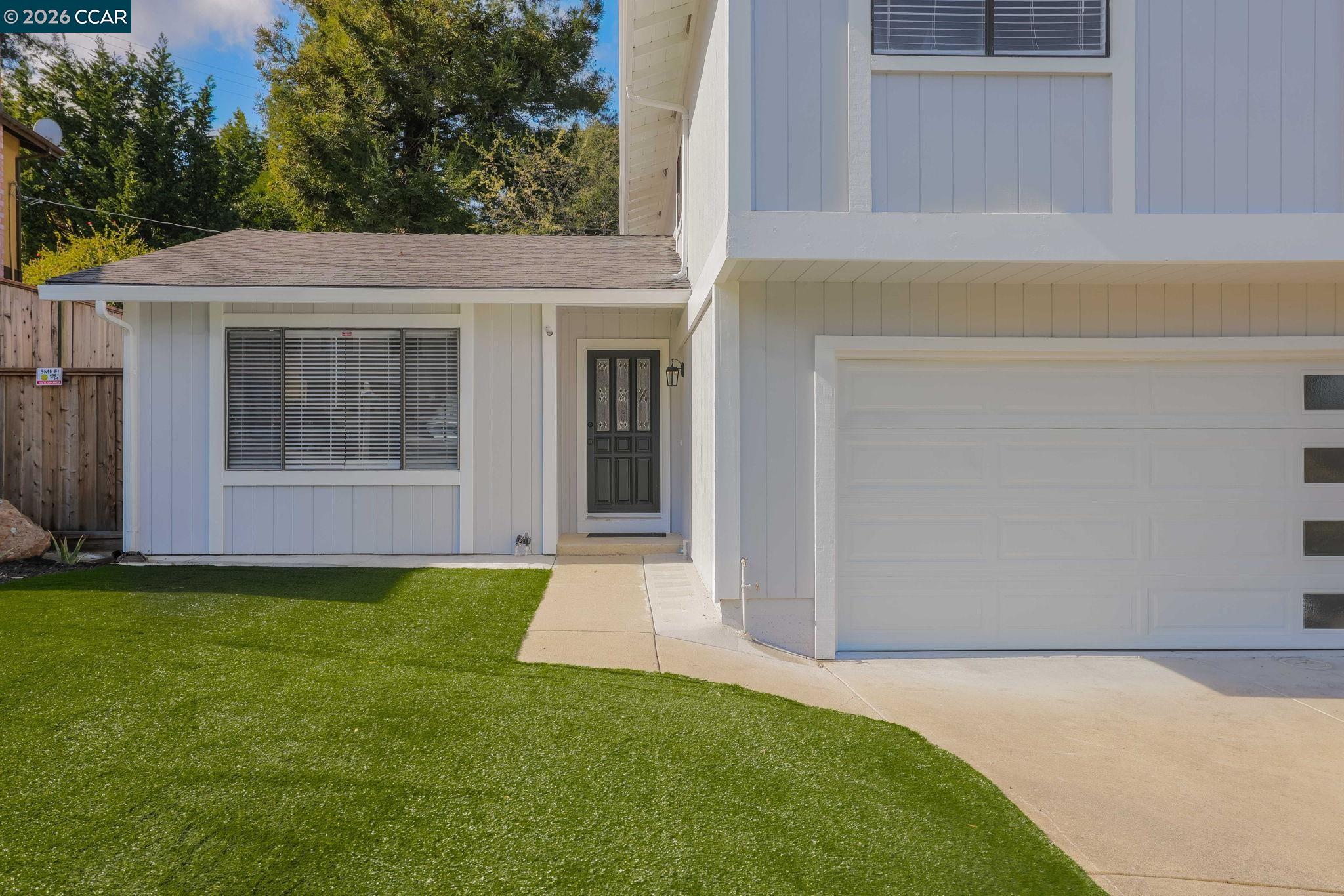 2185 Greenridge Dr
