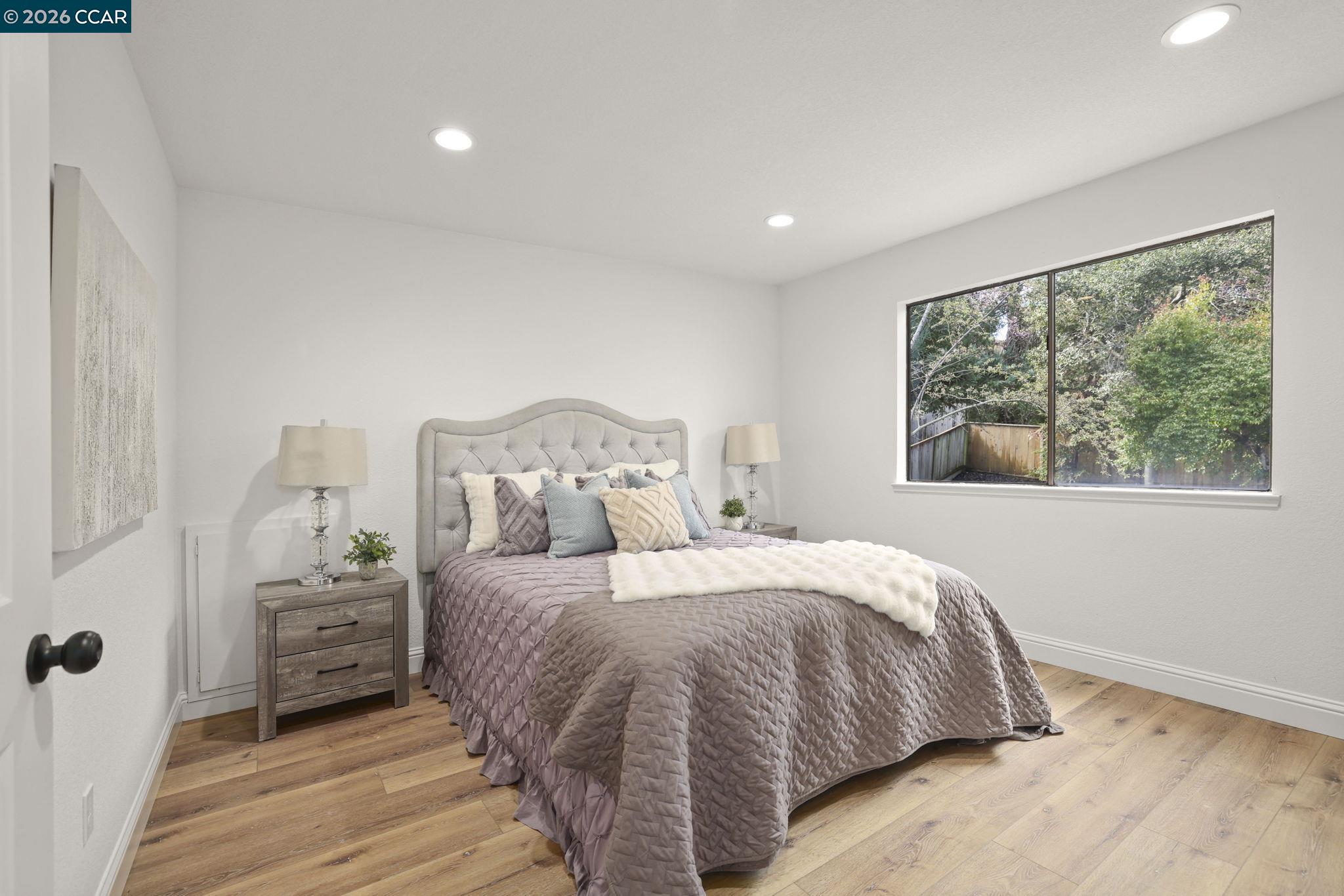 2185 Greenridge Dr