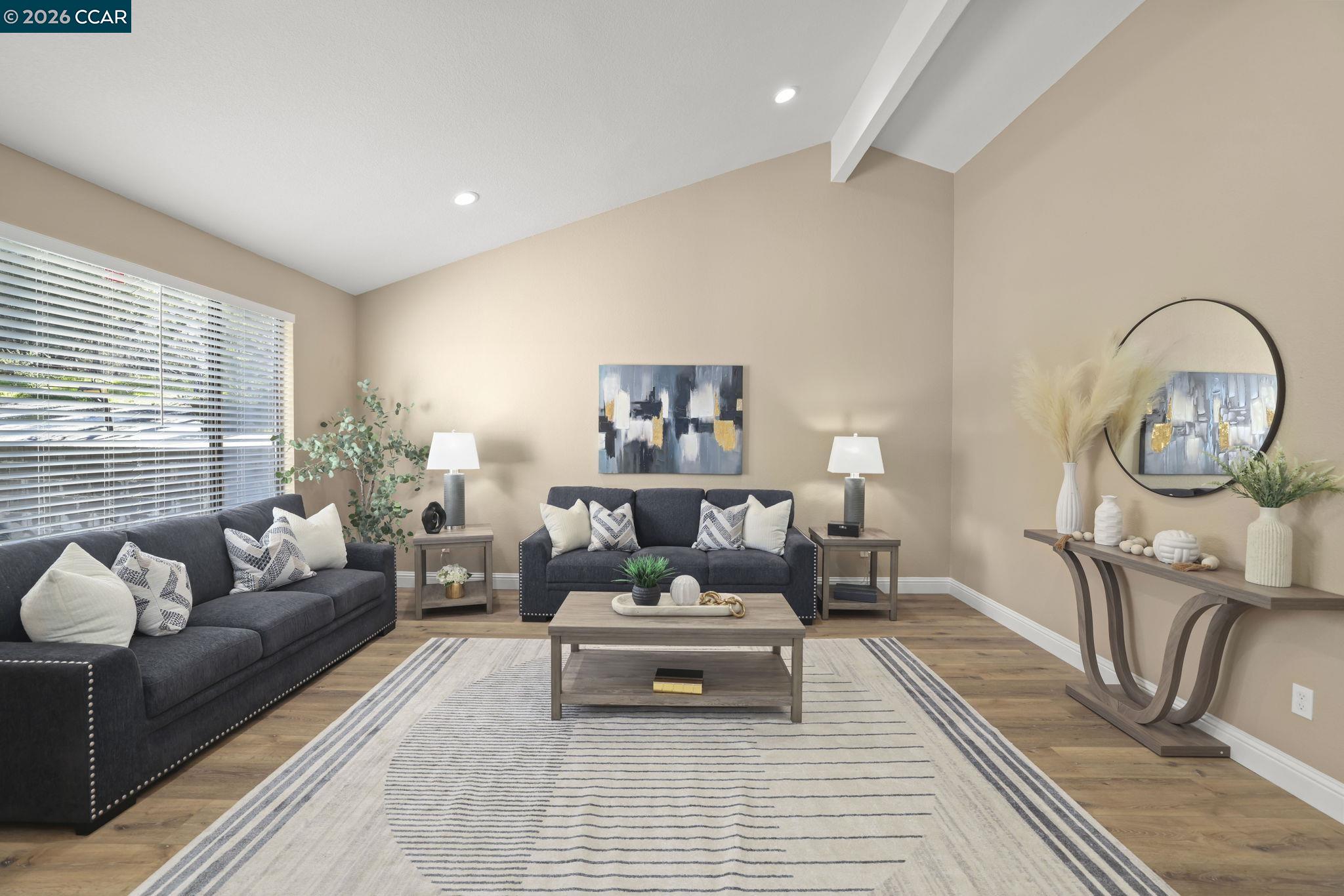 2185 Greenridge Dr