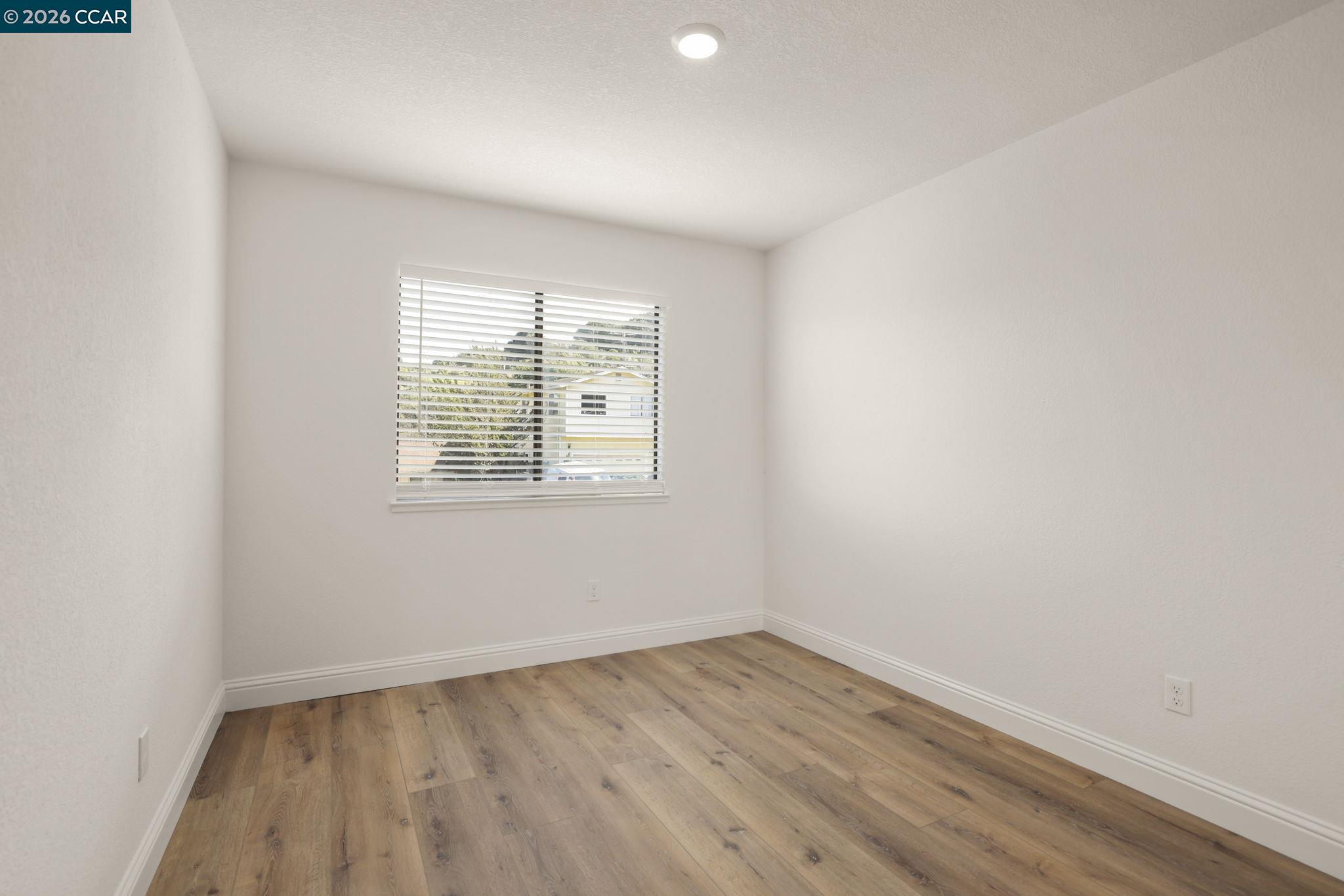 2185 Greenridge Dr