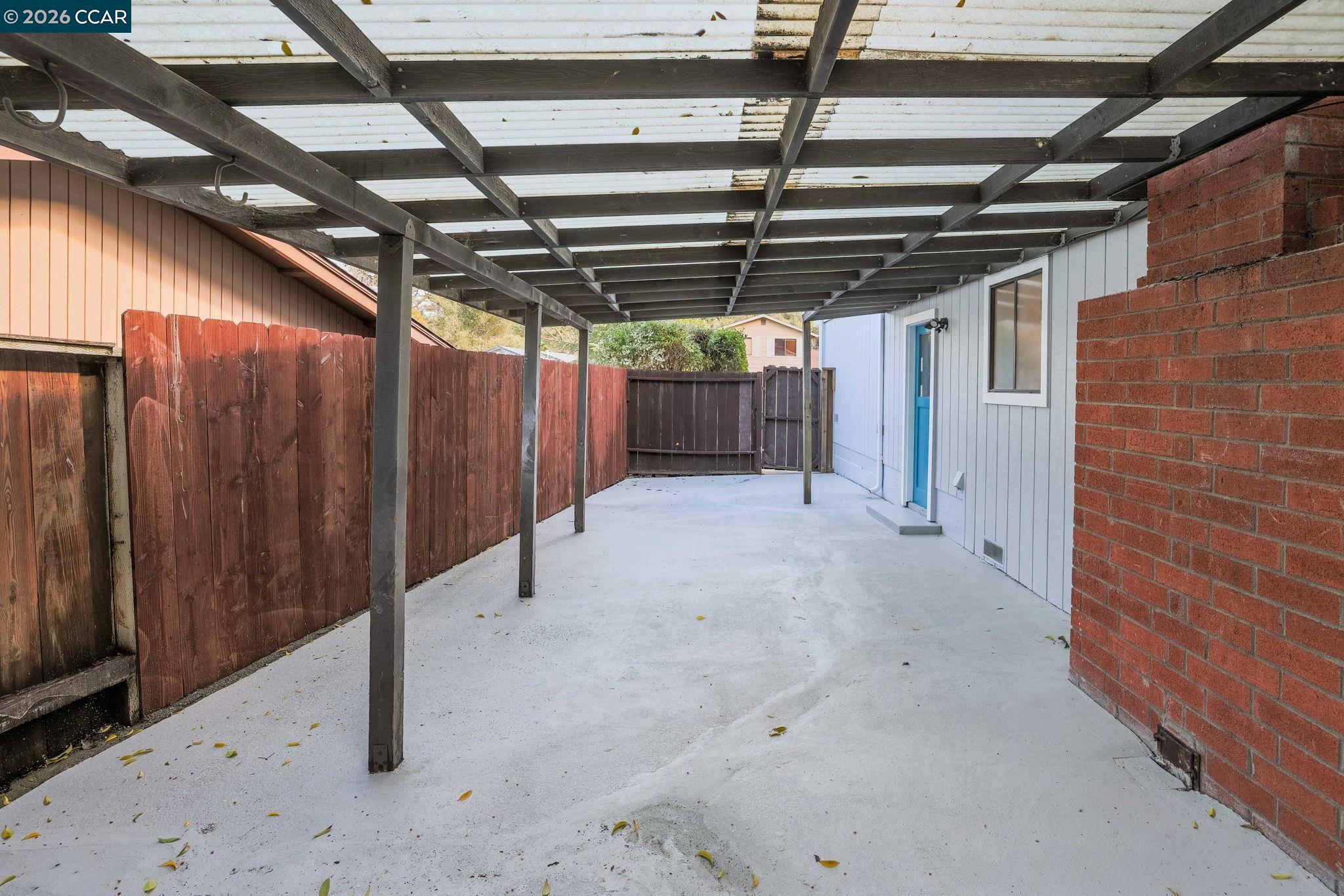 2185 Greenridge Dr