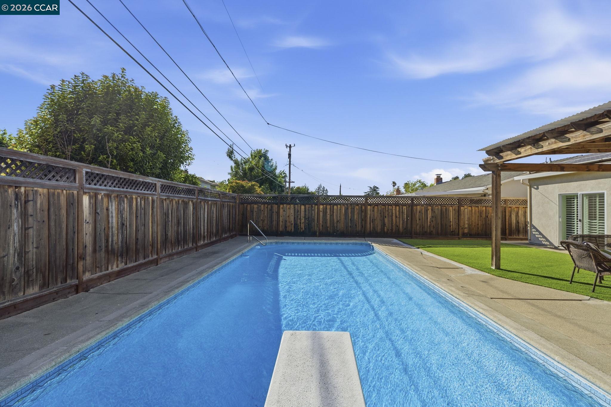 4242 Henning Dr