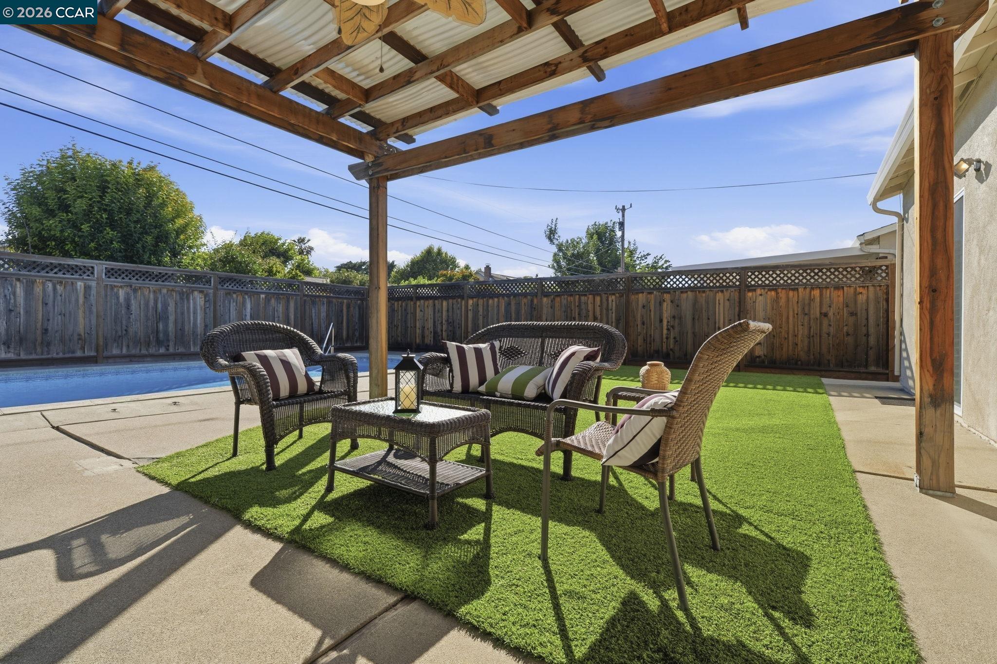 4242 Henning Dr