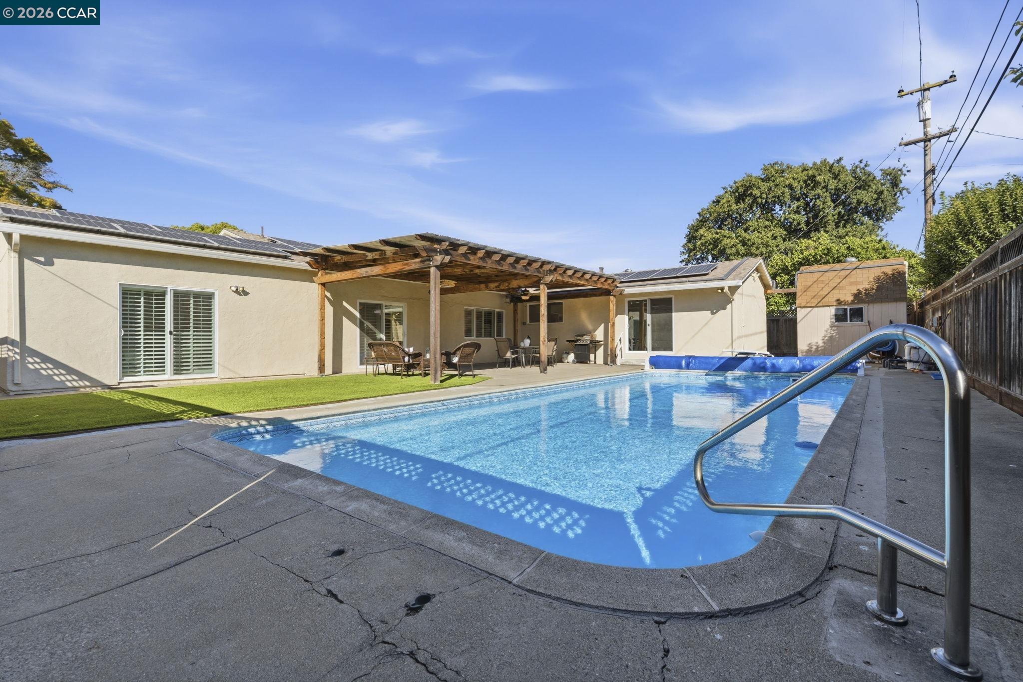 4242 Henning Dr