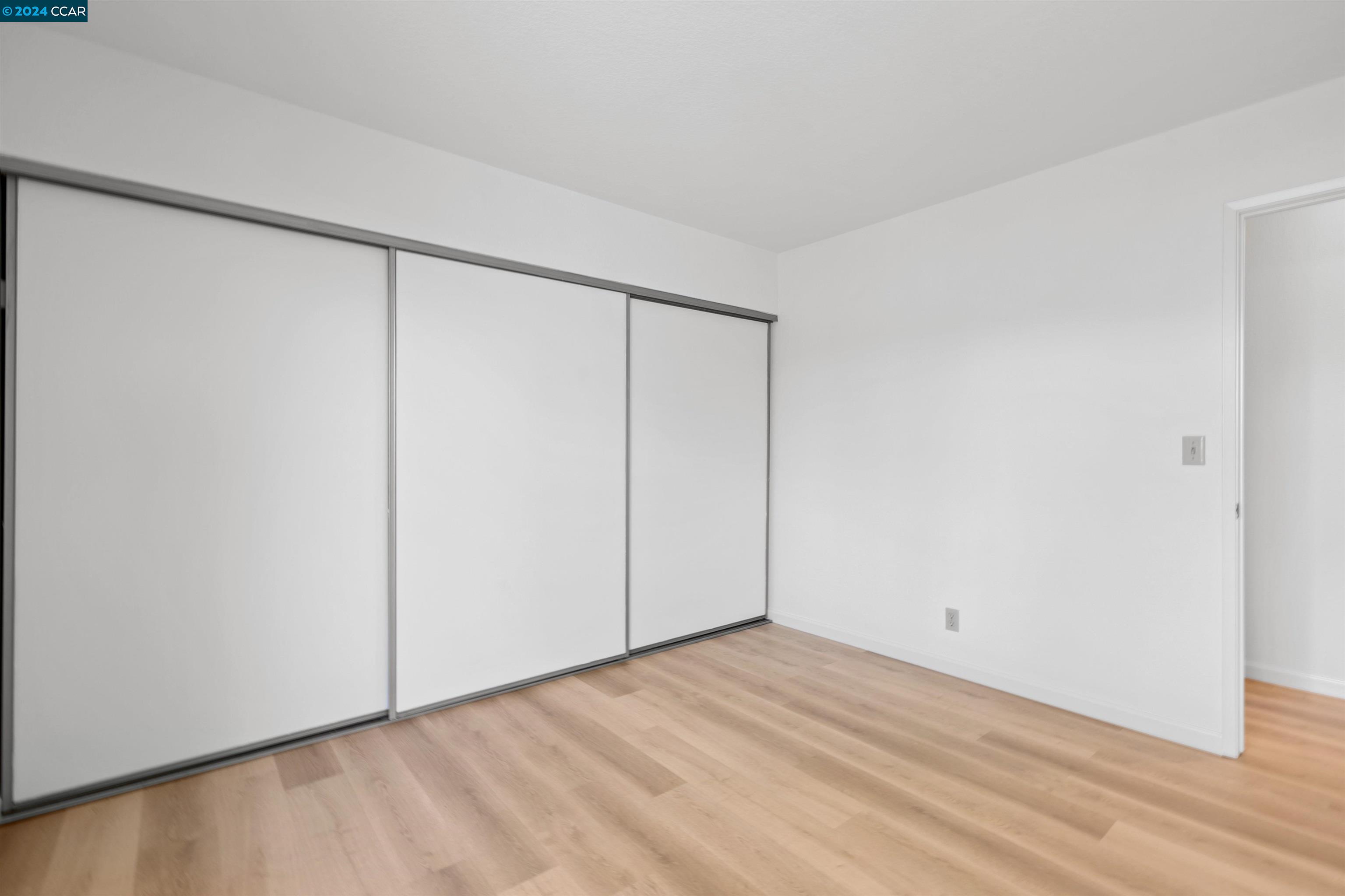 11824 Norfolk Pl
