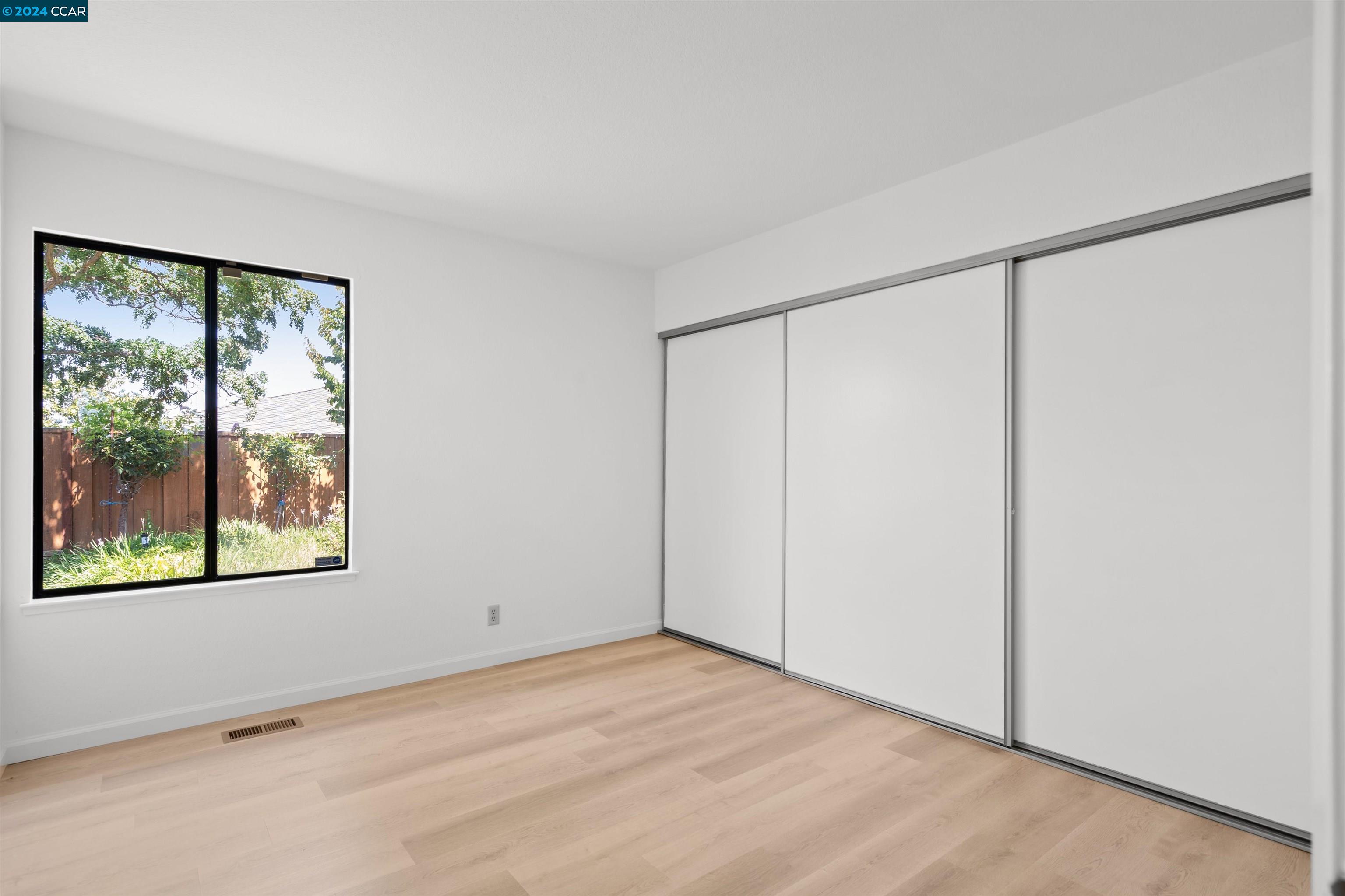 11824 Norfolk Pl