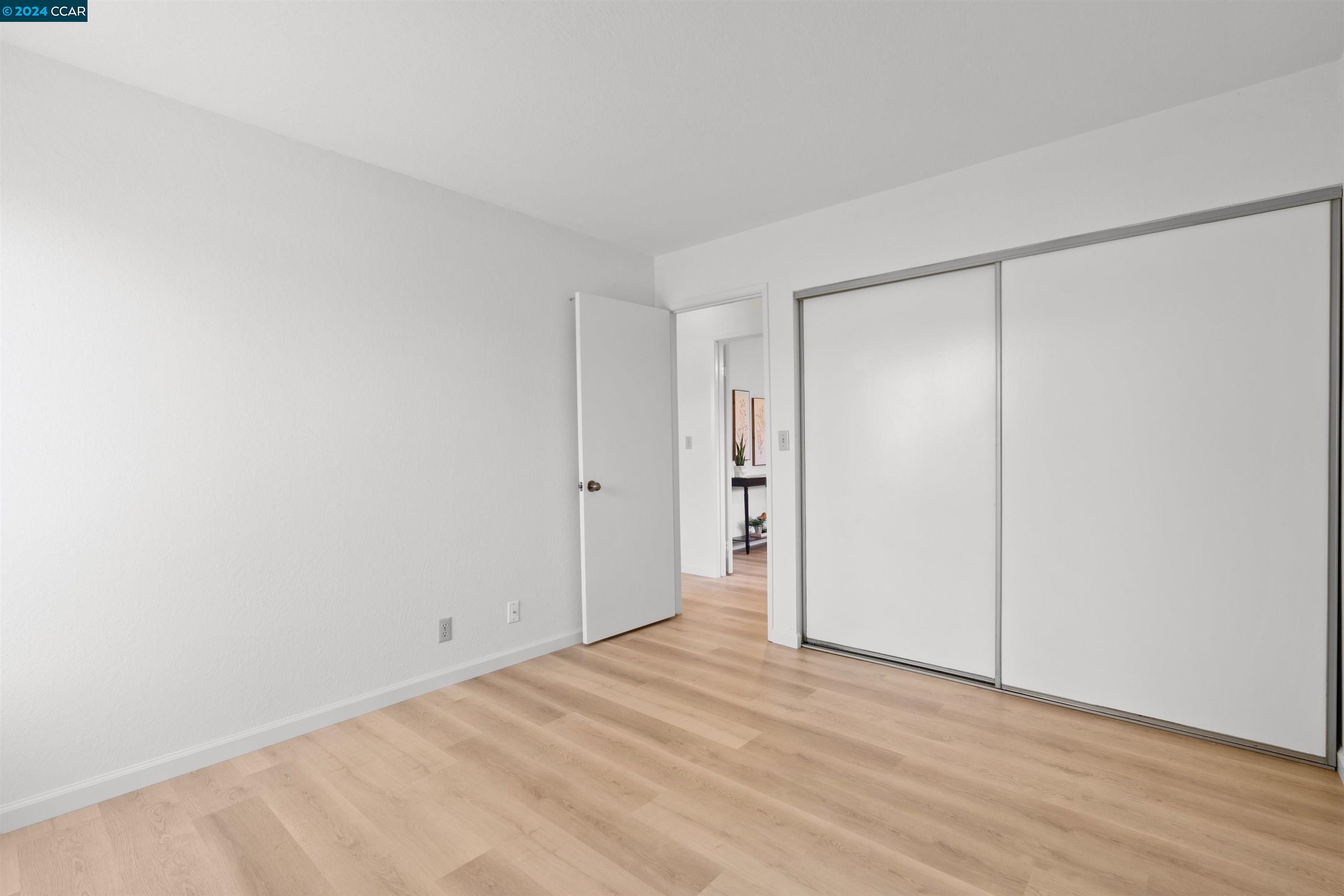 11824 Norfolk Pl