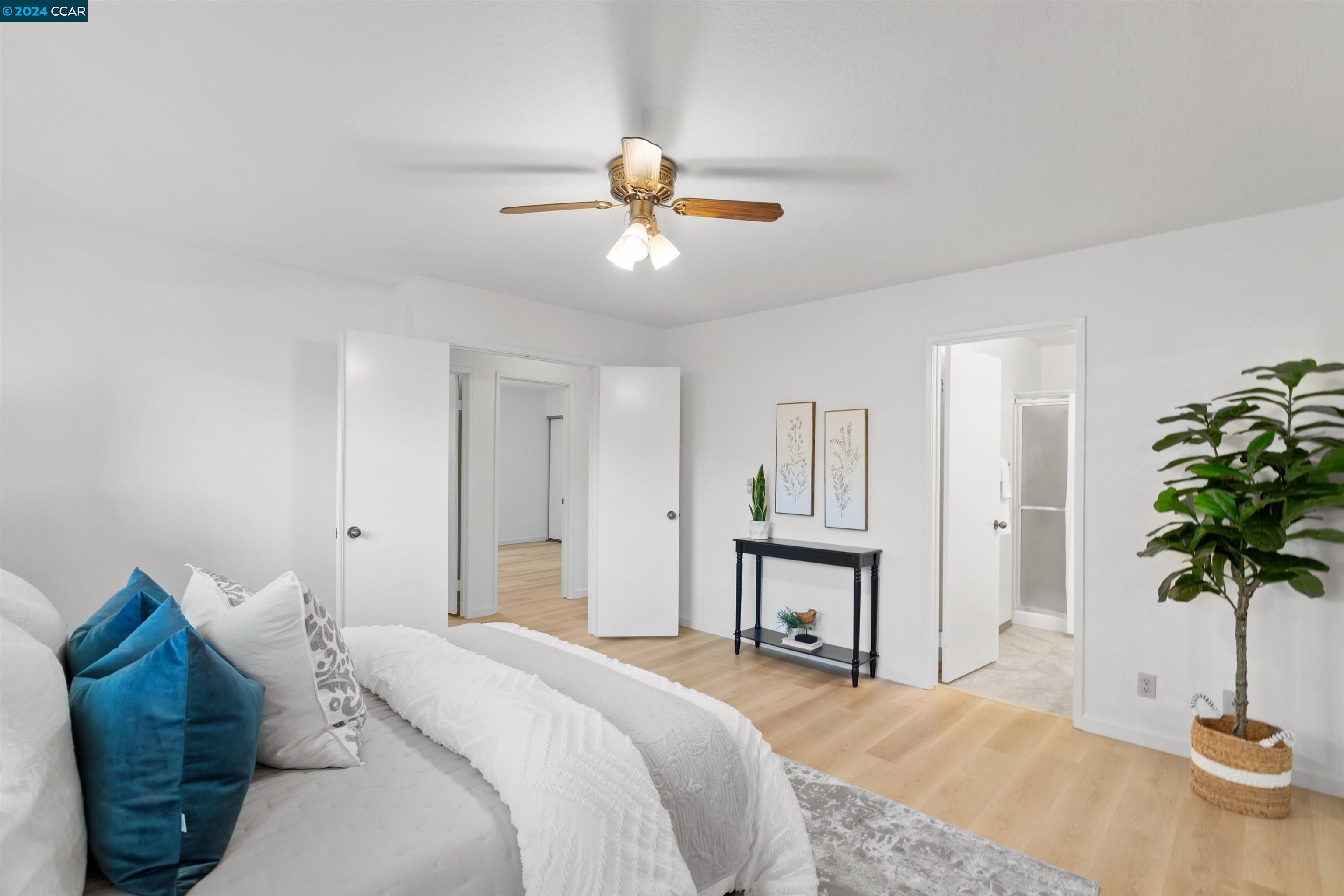 11824 Norfolk Pl