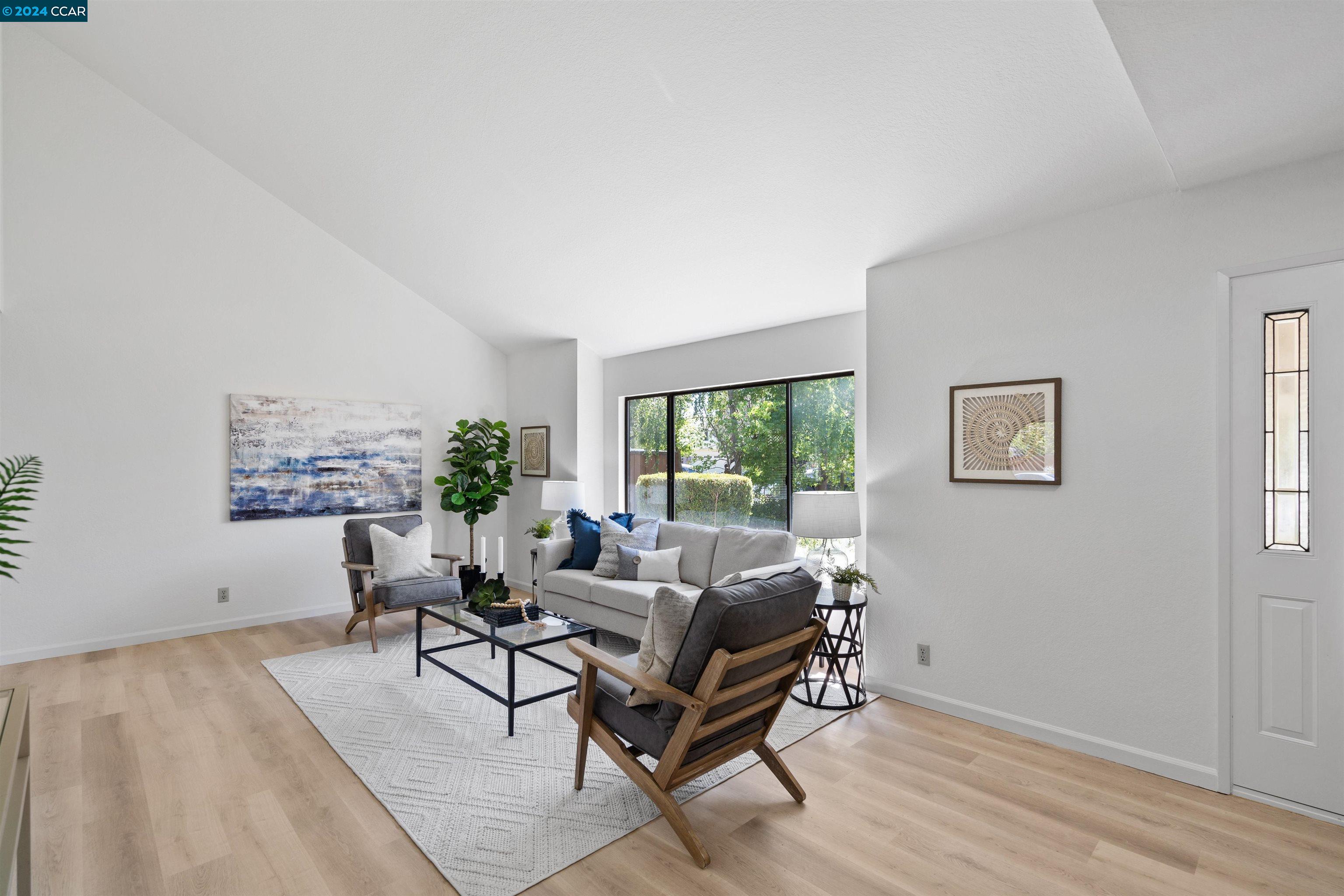11824 Norfolk Pl