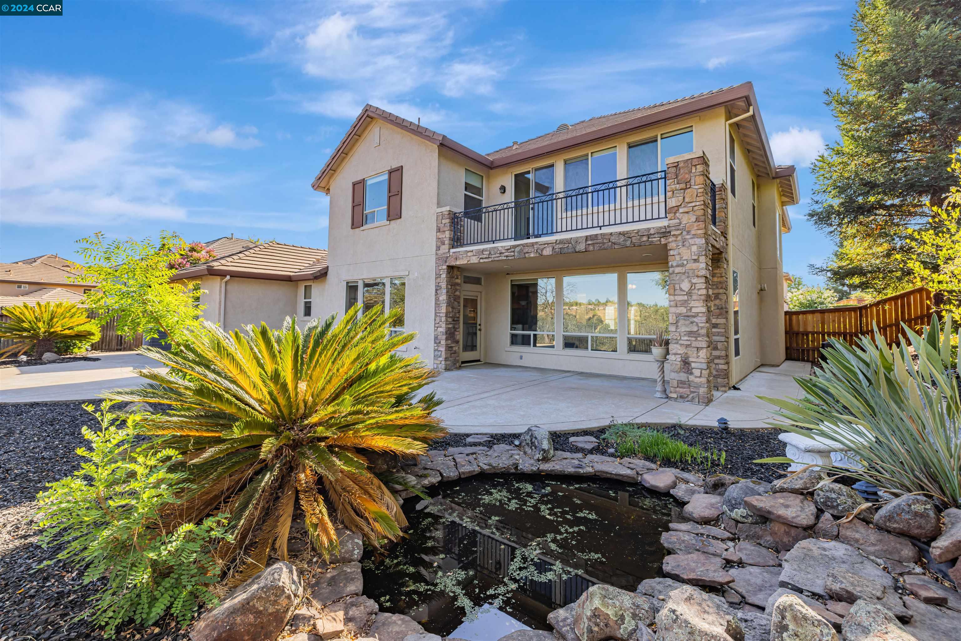3741 BLACK OAK DR