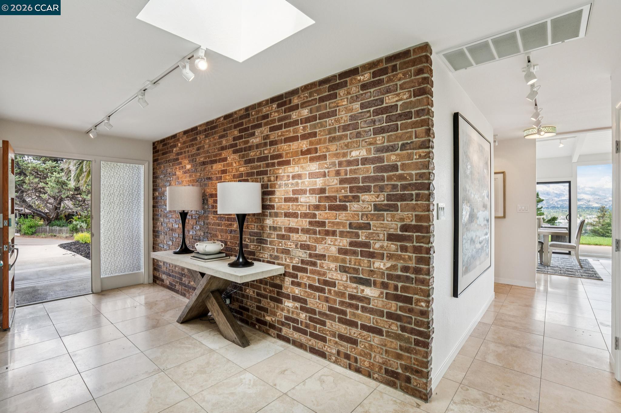 101 Hillcroft Way