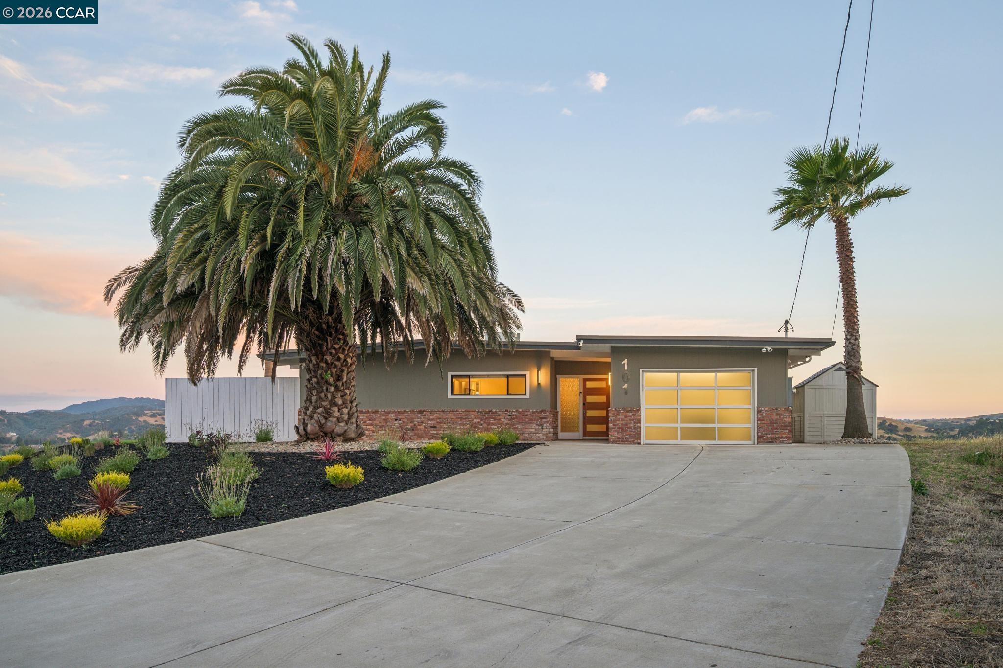 101 Hillcroft Way