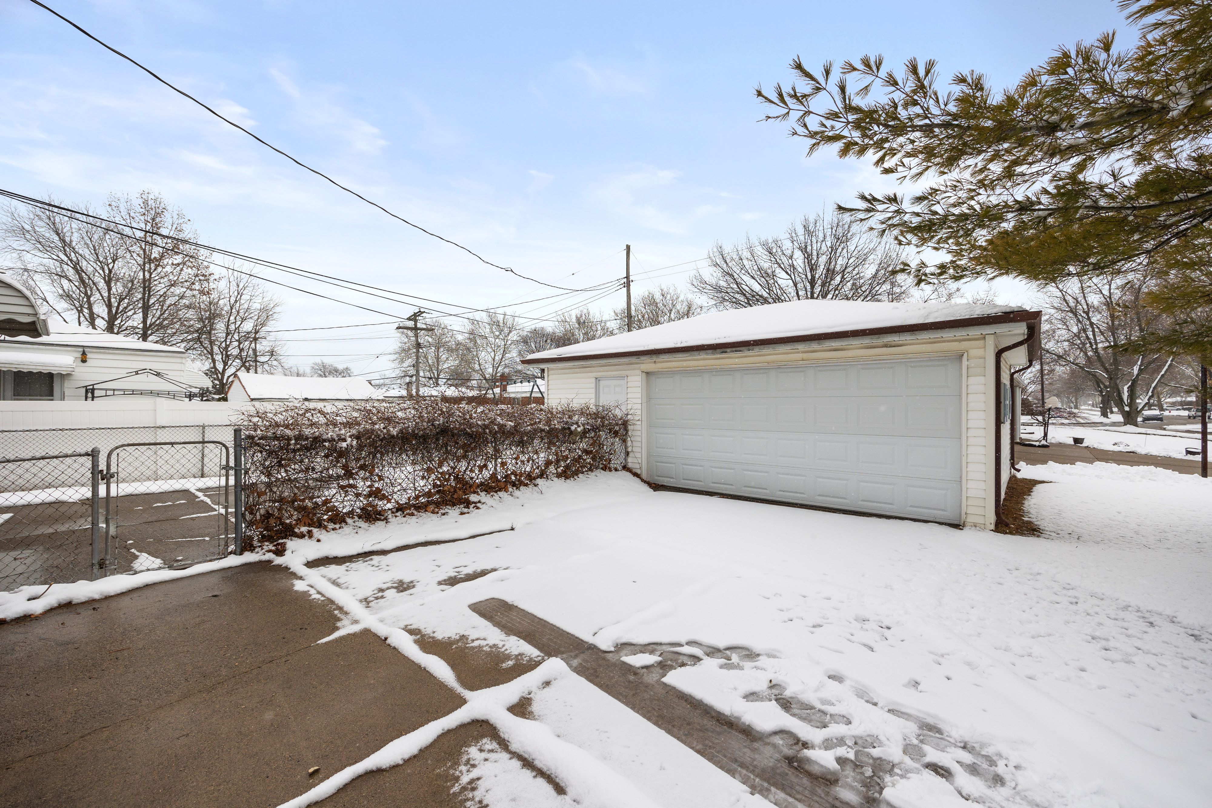 30956 IROQUOIS Drive