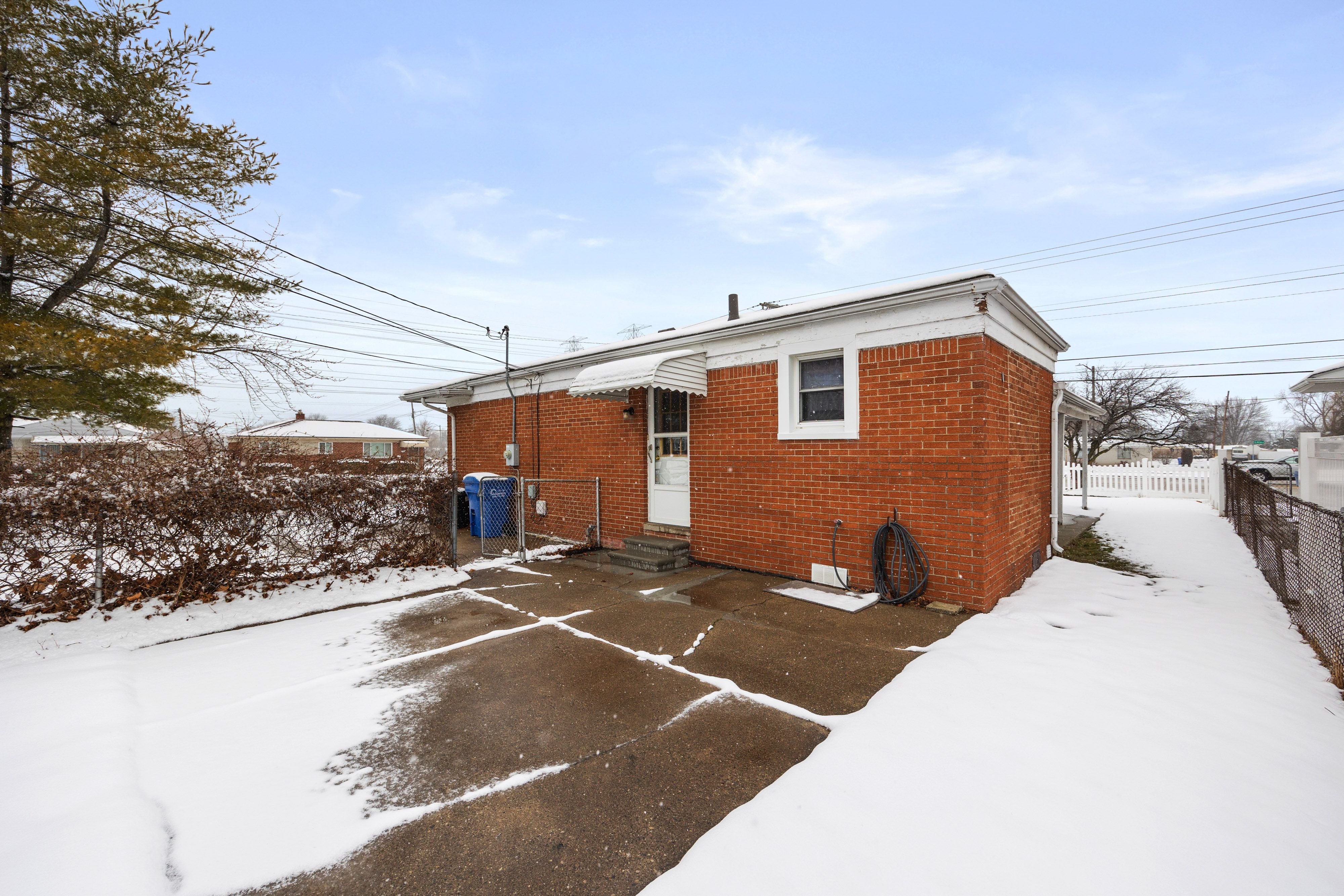 30956 IROQUOIS Drive