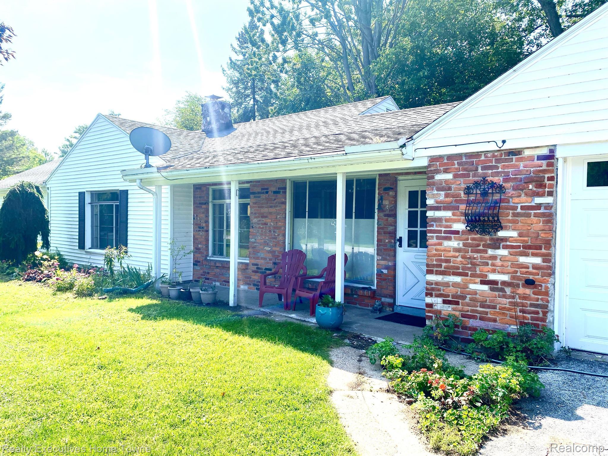 6039 WILDROSE Lane