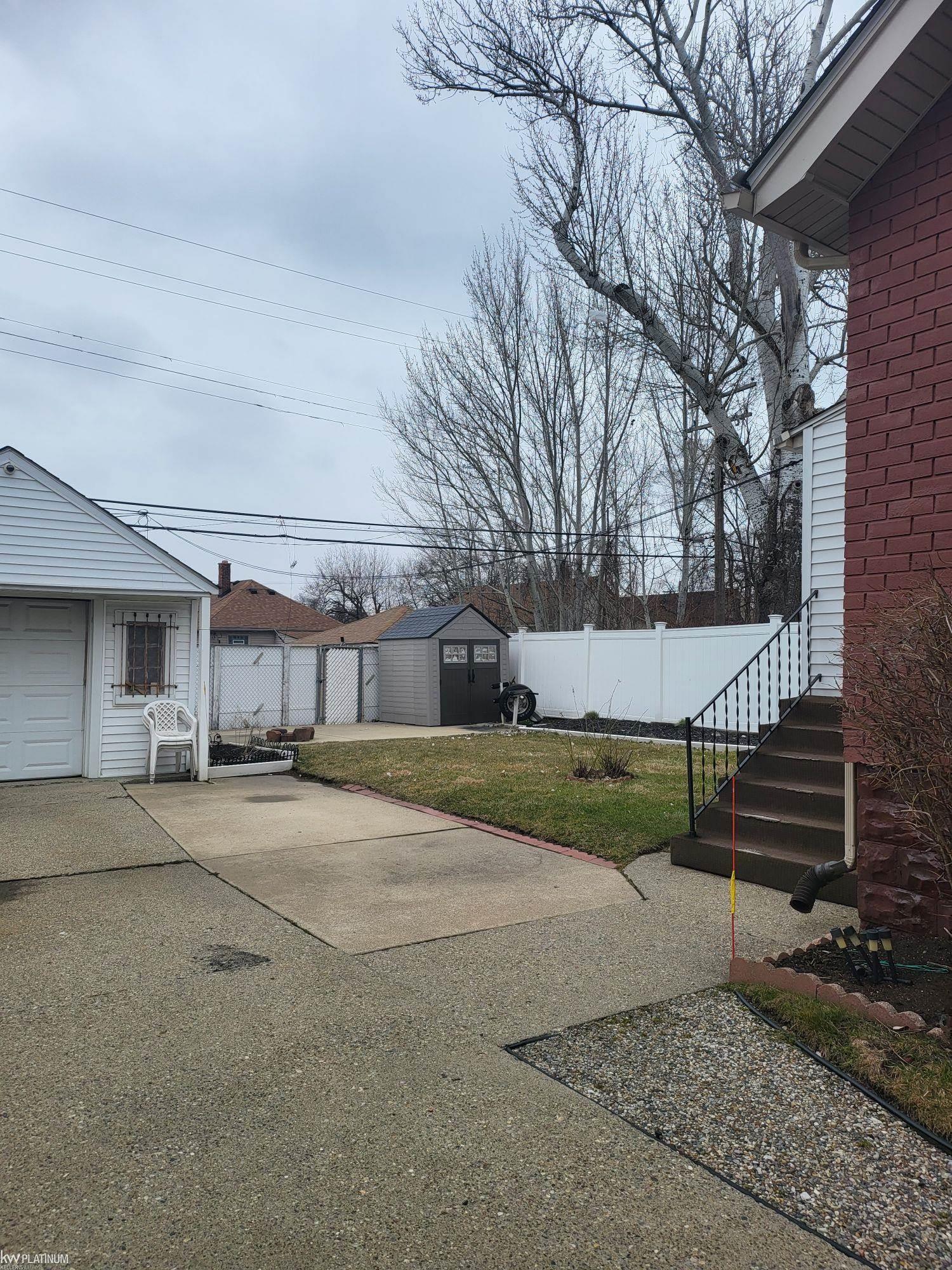 6757 Iowa Street
