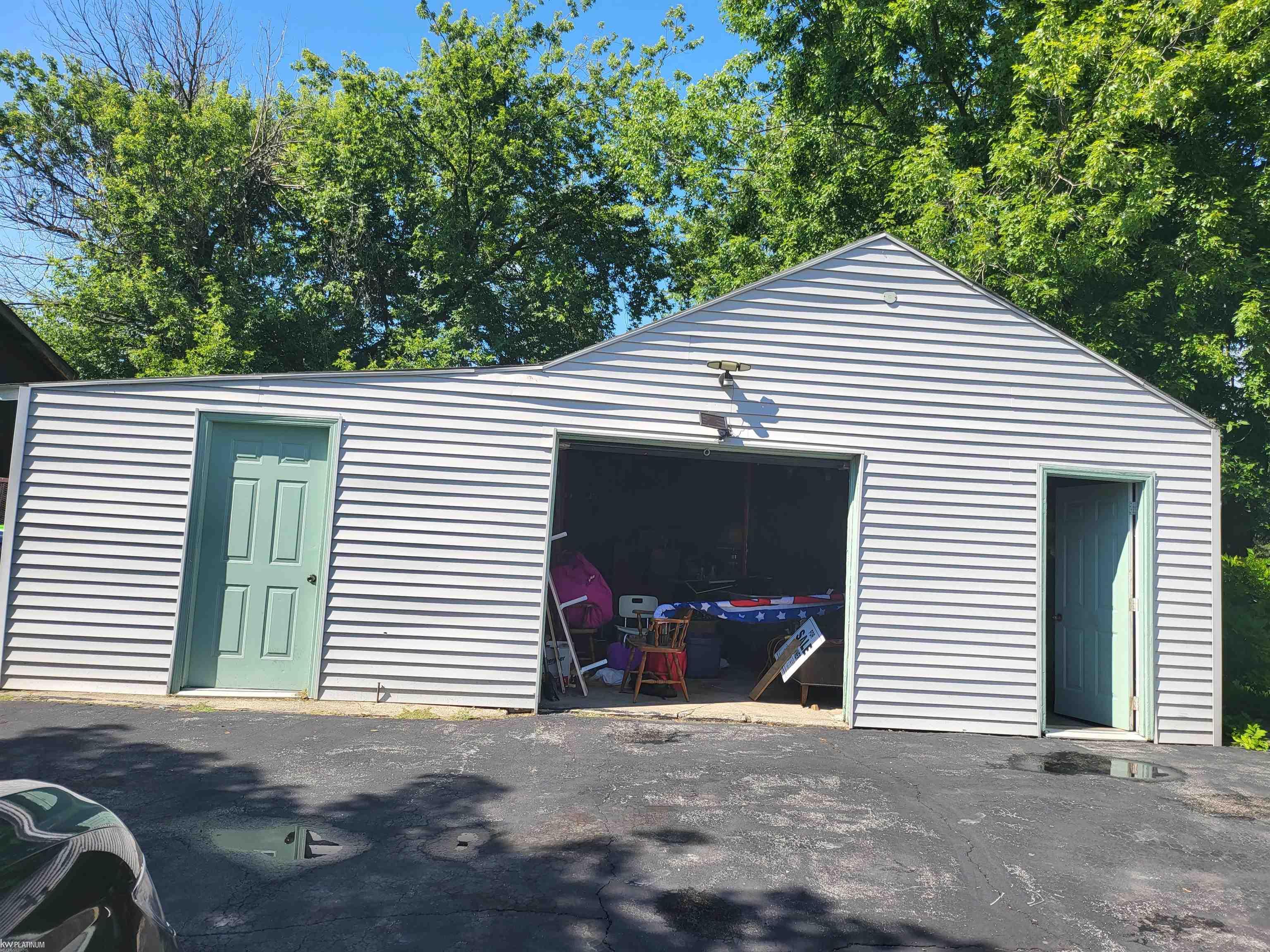 854 Commonwealth Street