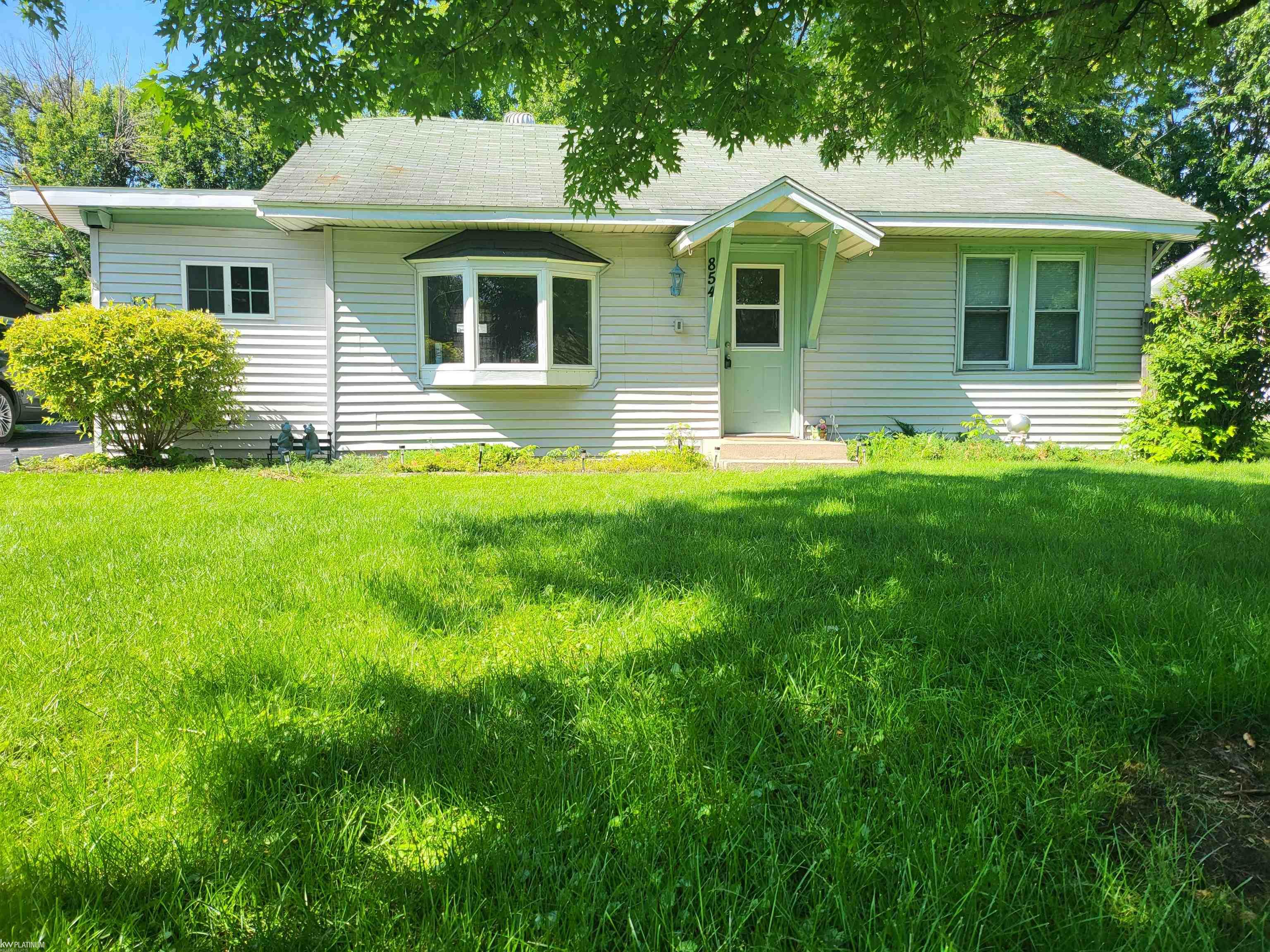 854 Commonwealth Street