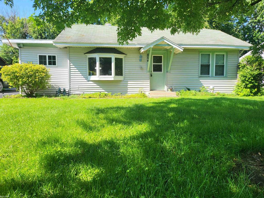 854 Commonwealth