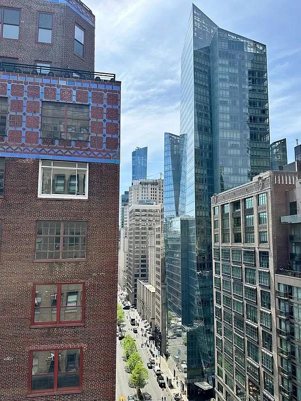 425 Park Avenue S 16B