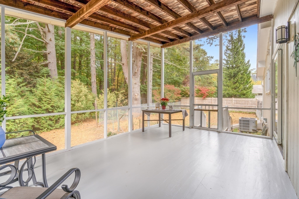 65 Robbins Rd