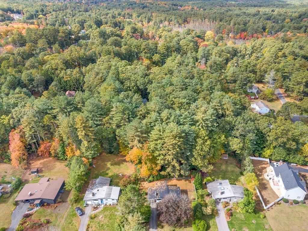 65 Robbins Rd