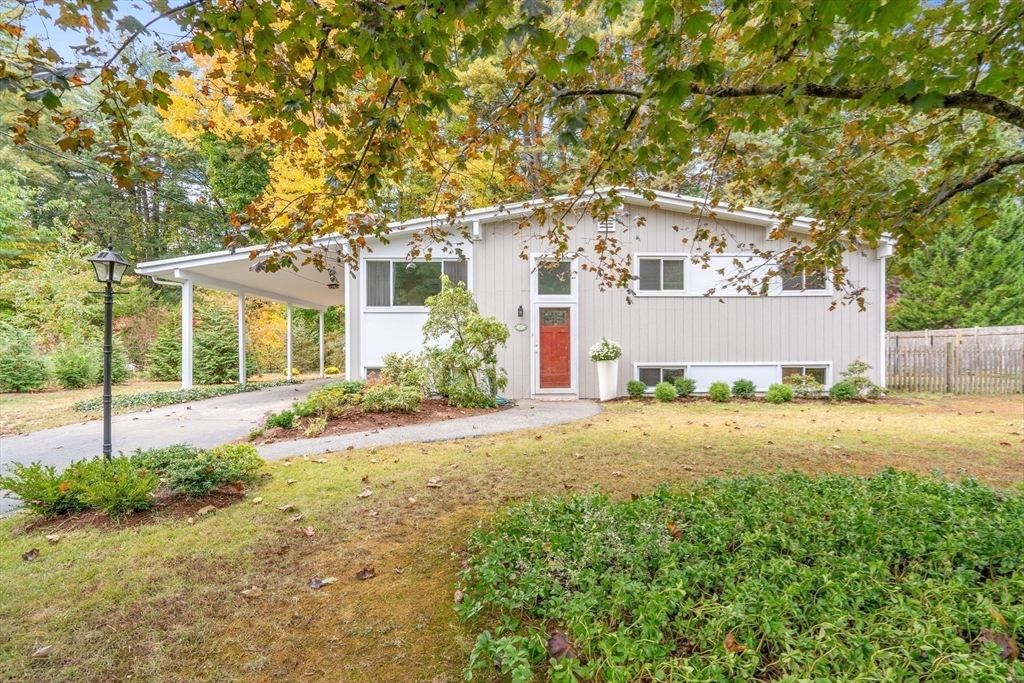 65 Robbins Rd