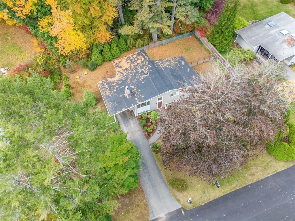 65 Robbins Rd