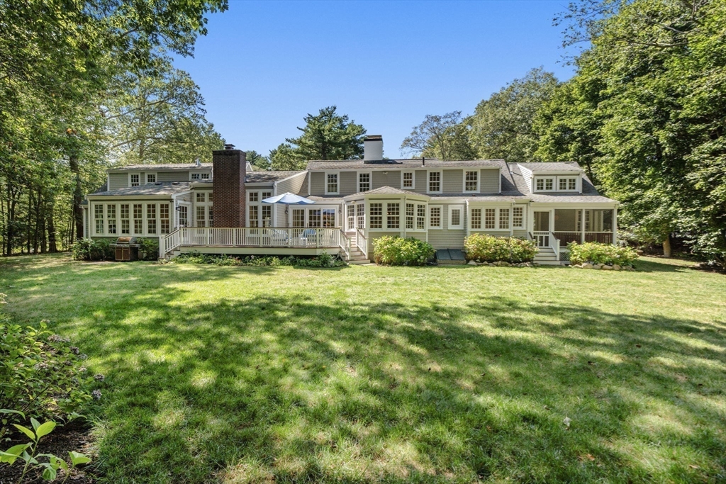 37 Pequot Rd