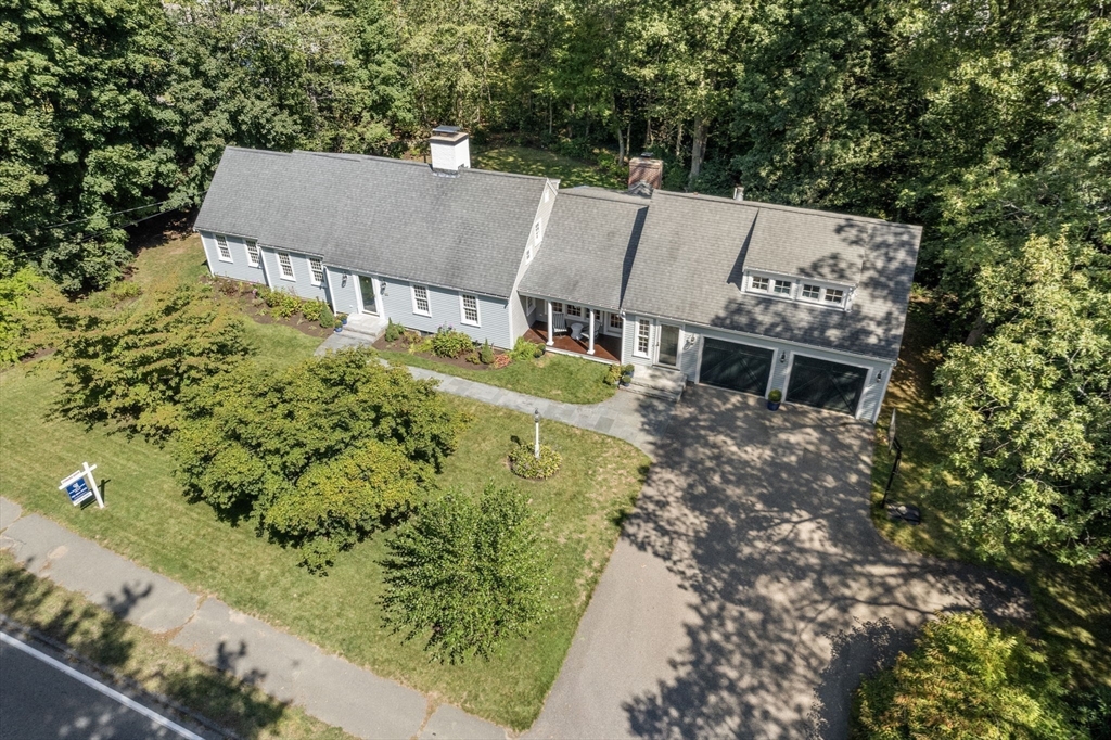 37 Pequot Rd