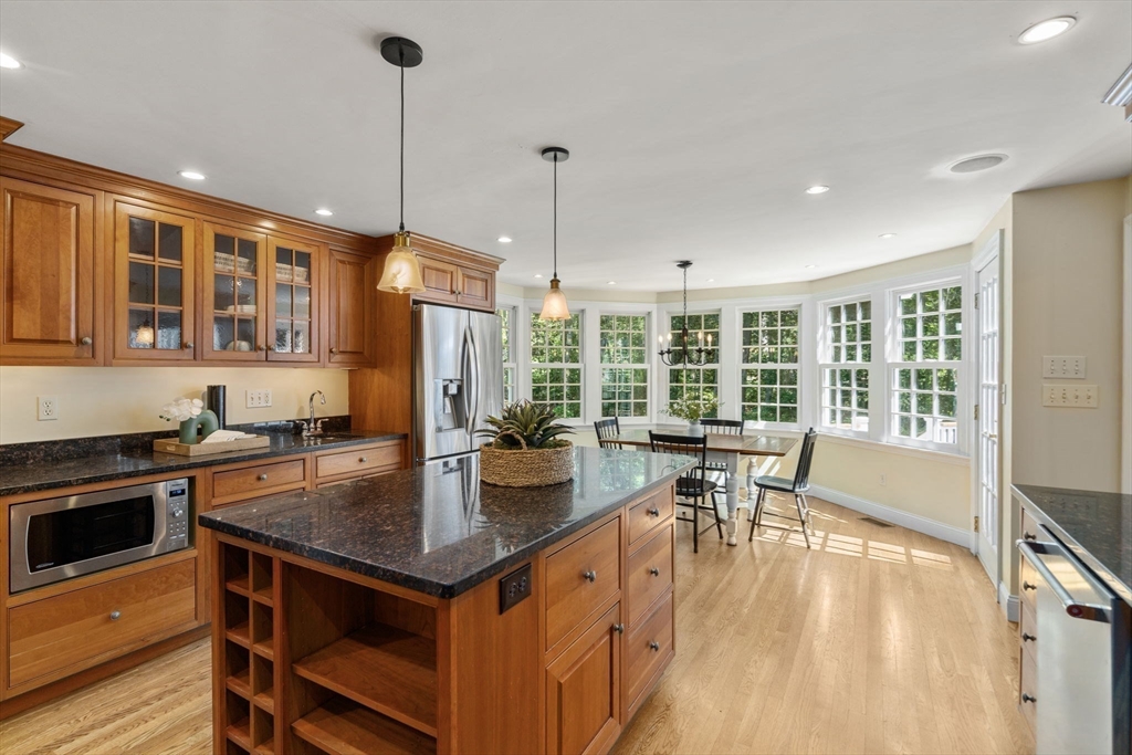 37 Pequot Rd