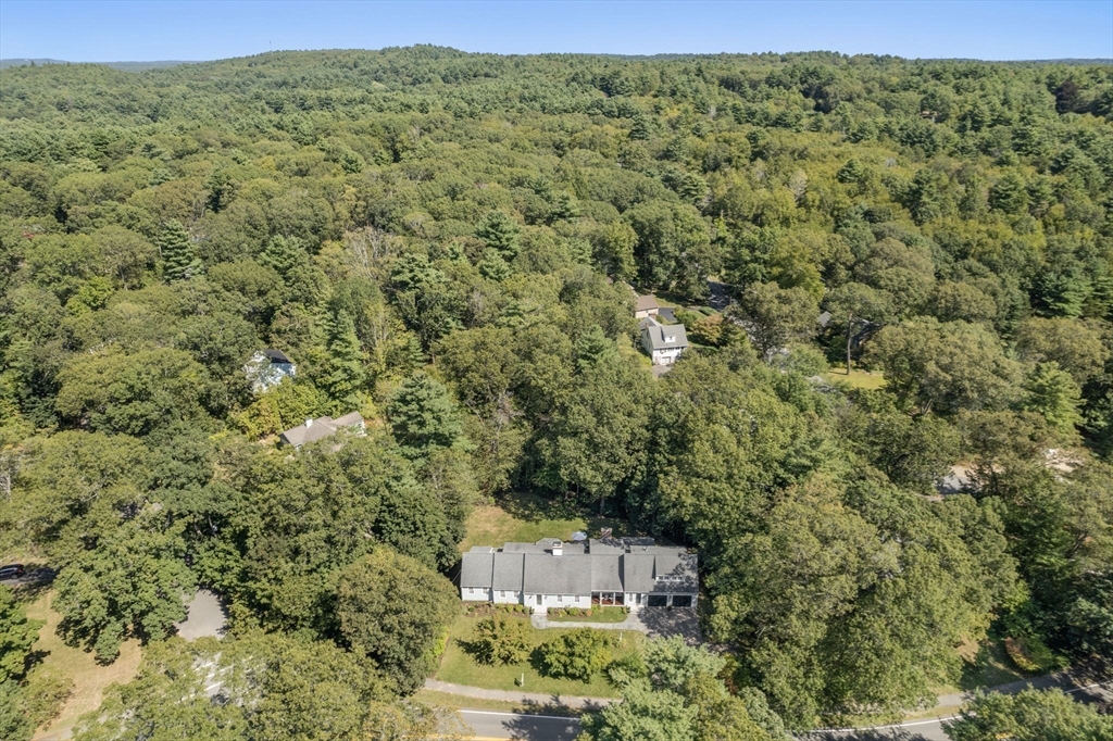 37 Pequot Rd