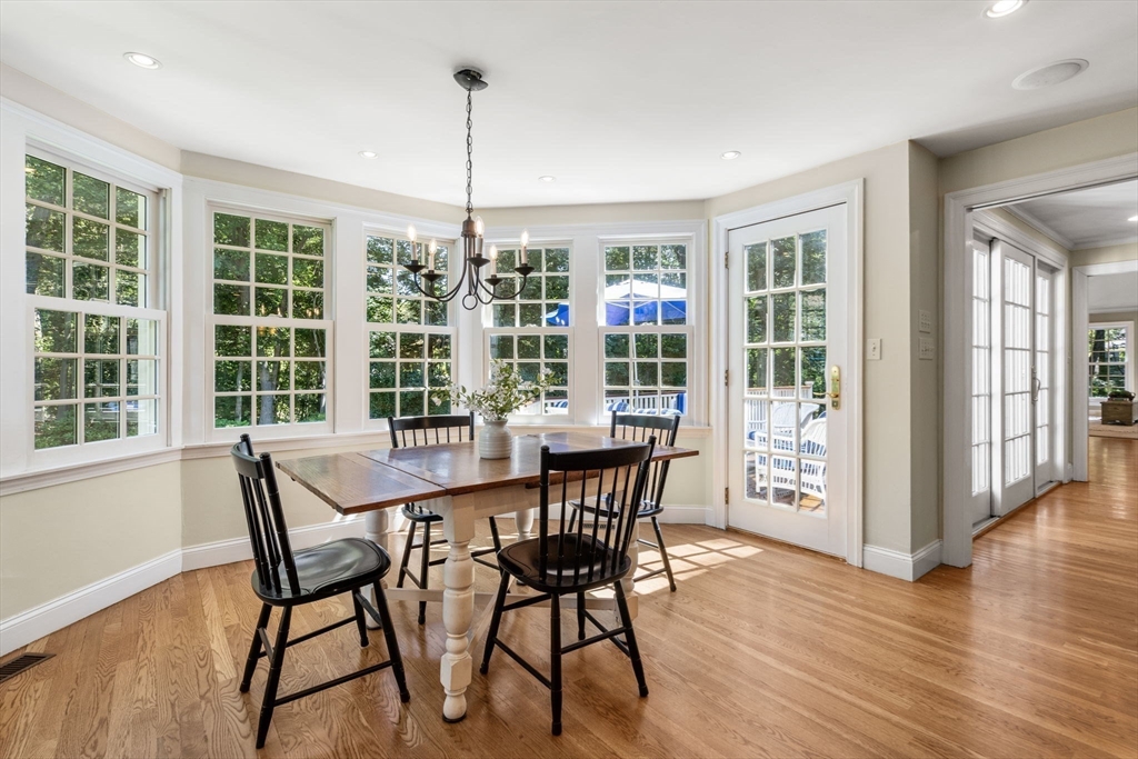 37 Pequot Rd