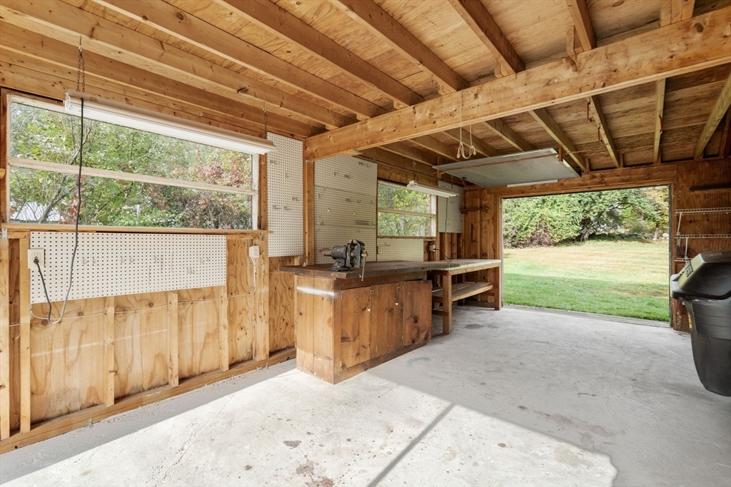 142 Pelham Island Rd