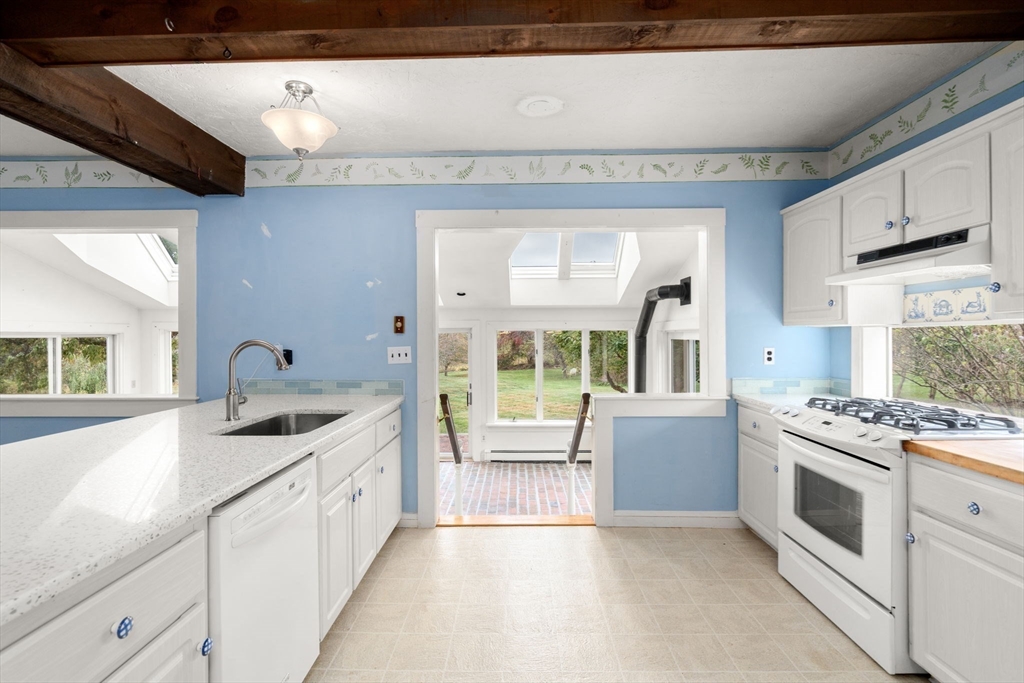 142 Pelham Island Rd