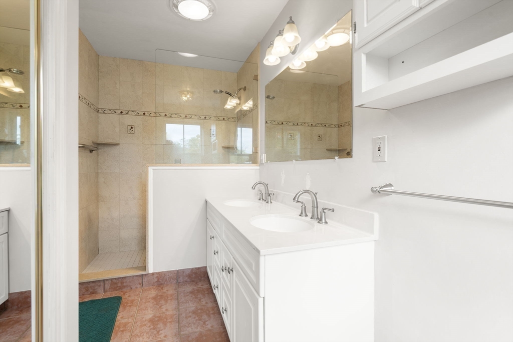 142 Pelham Island Rd