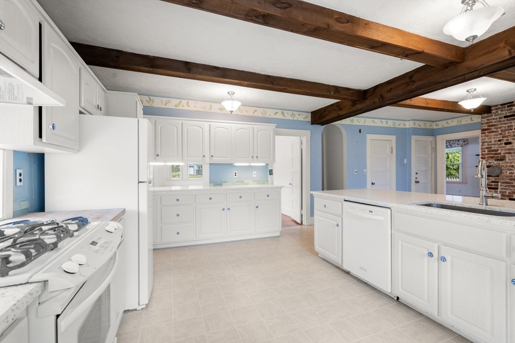 142 Pelham Island Rd