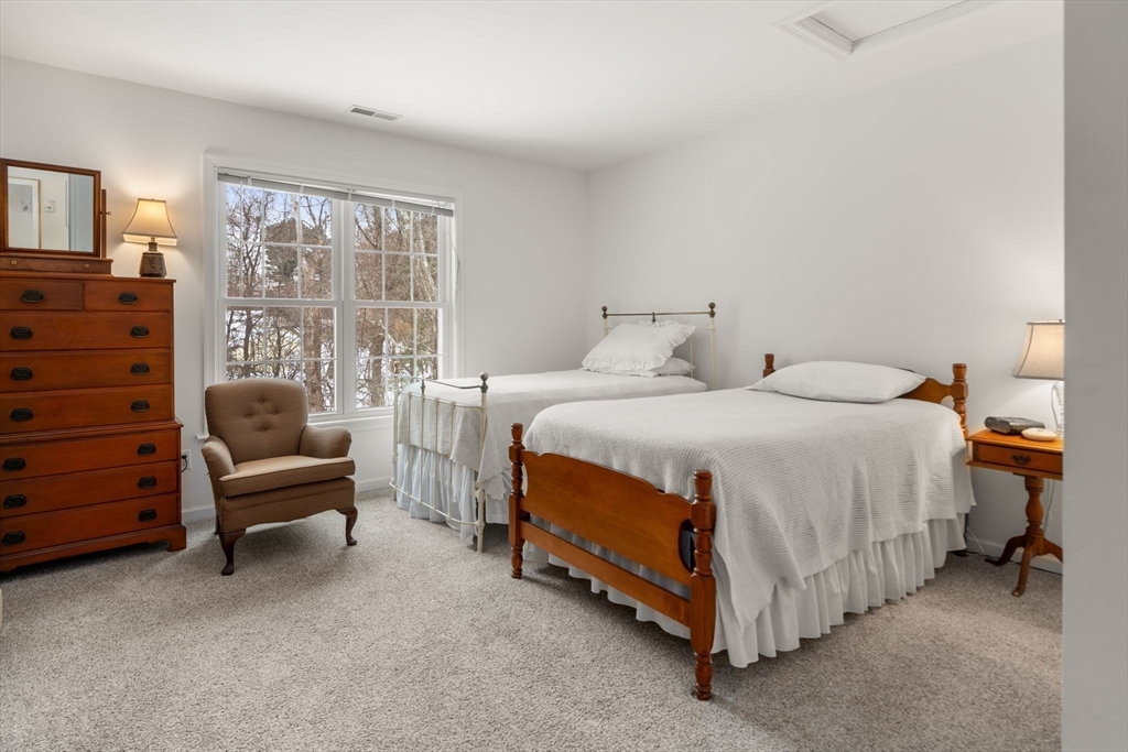 201 Willow Brook Dr # 201