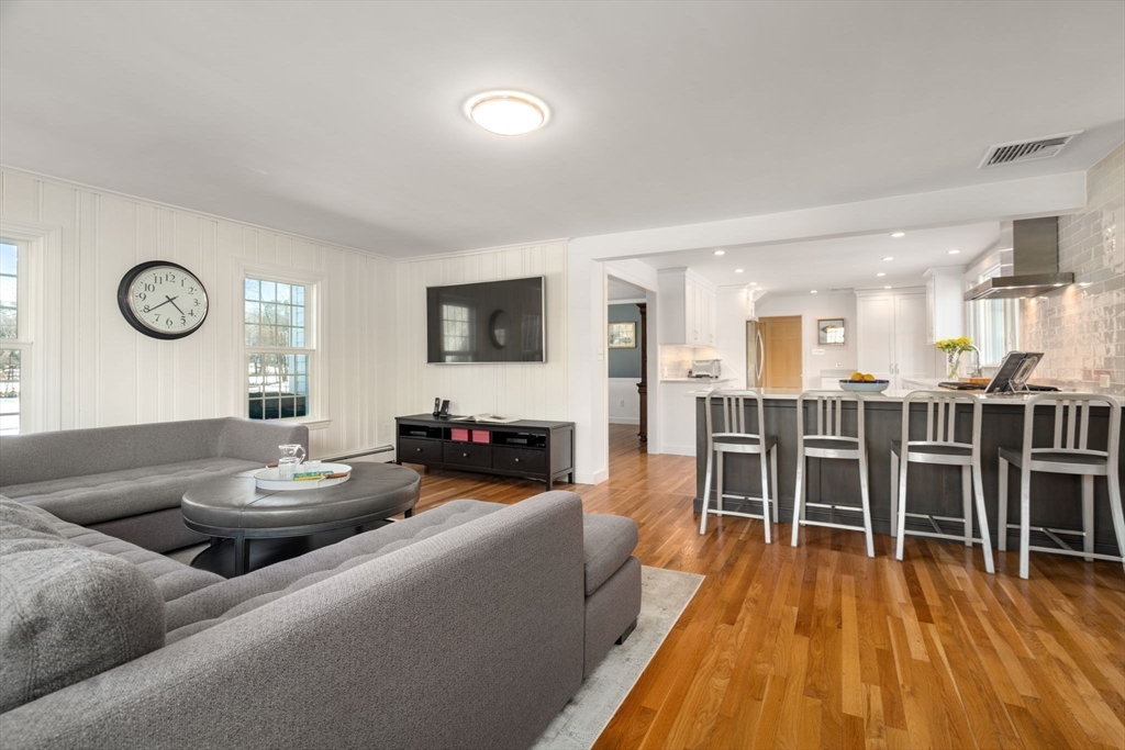 54 Old Connecticut Path