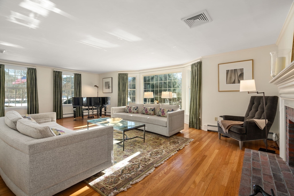 54 Old Connecticut Path