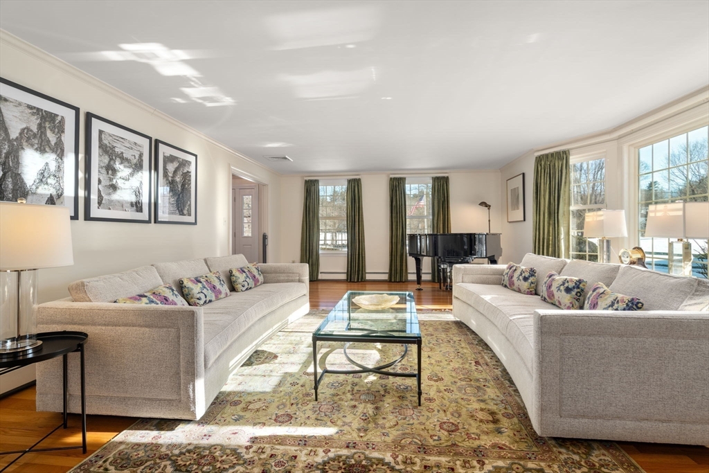 54 Old Connecticut Path