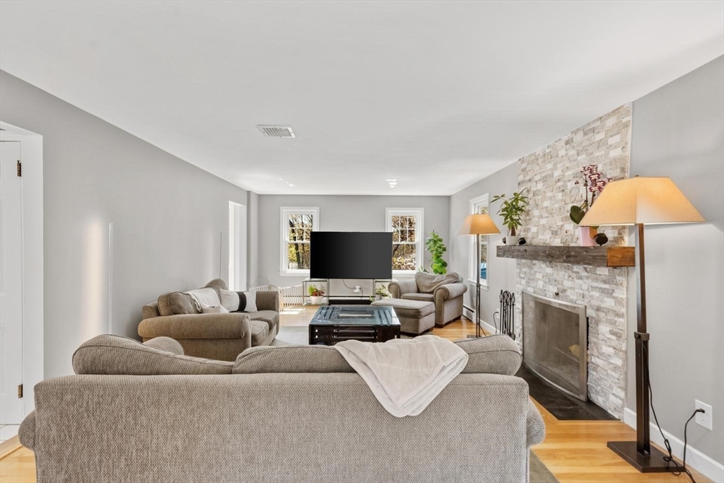 16 Wayland Hills Rd